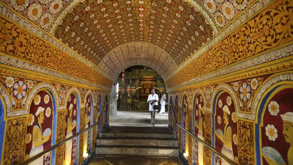 buddha's tooth temple
