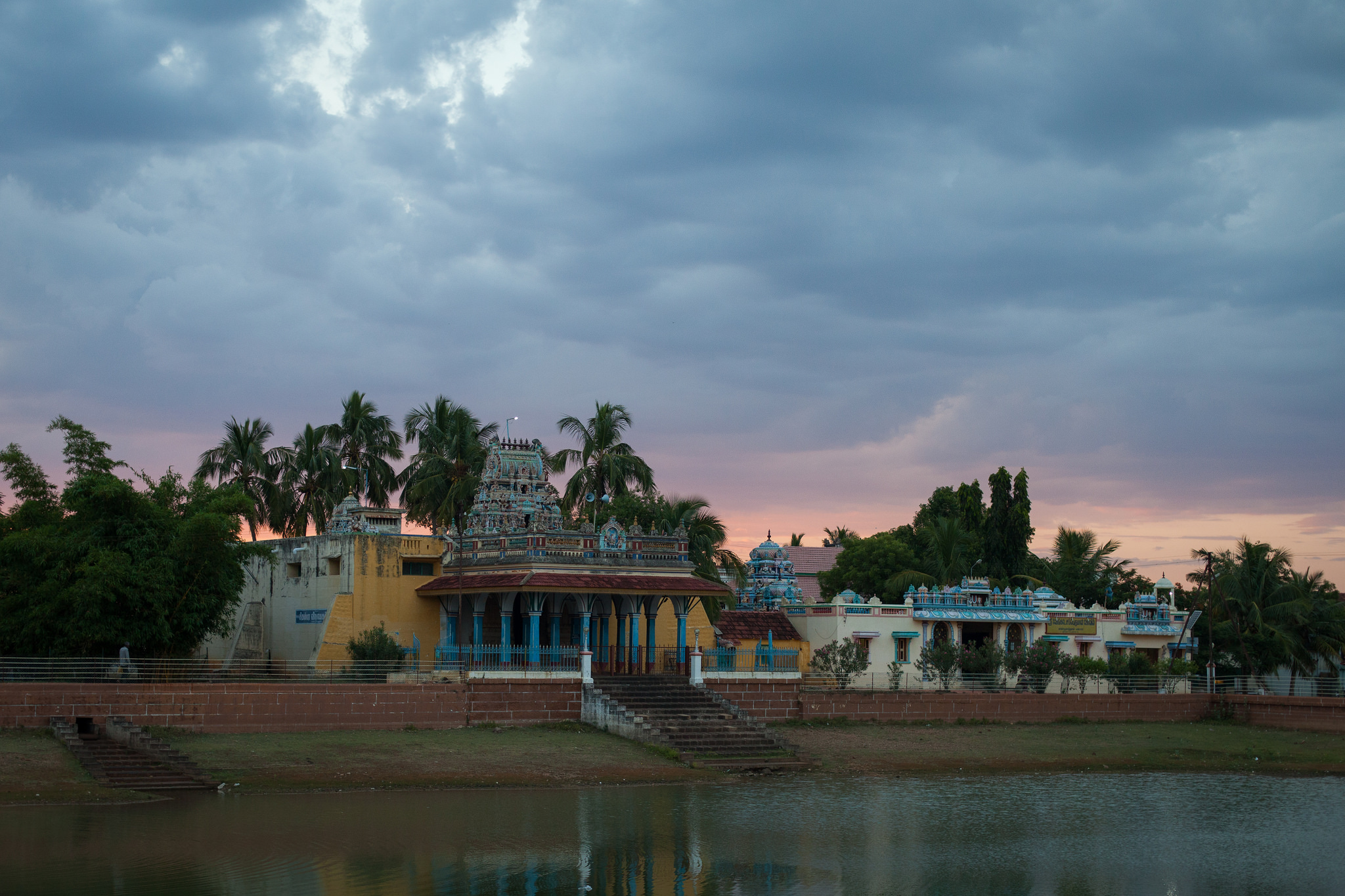 temple-coucher-de-soleil