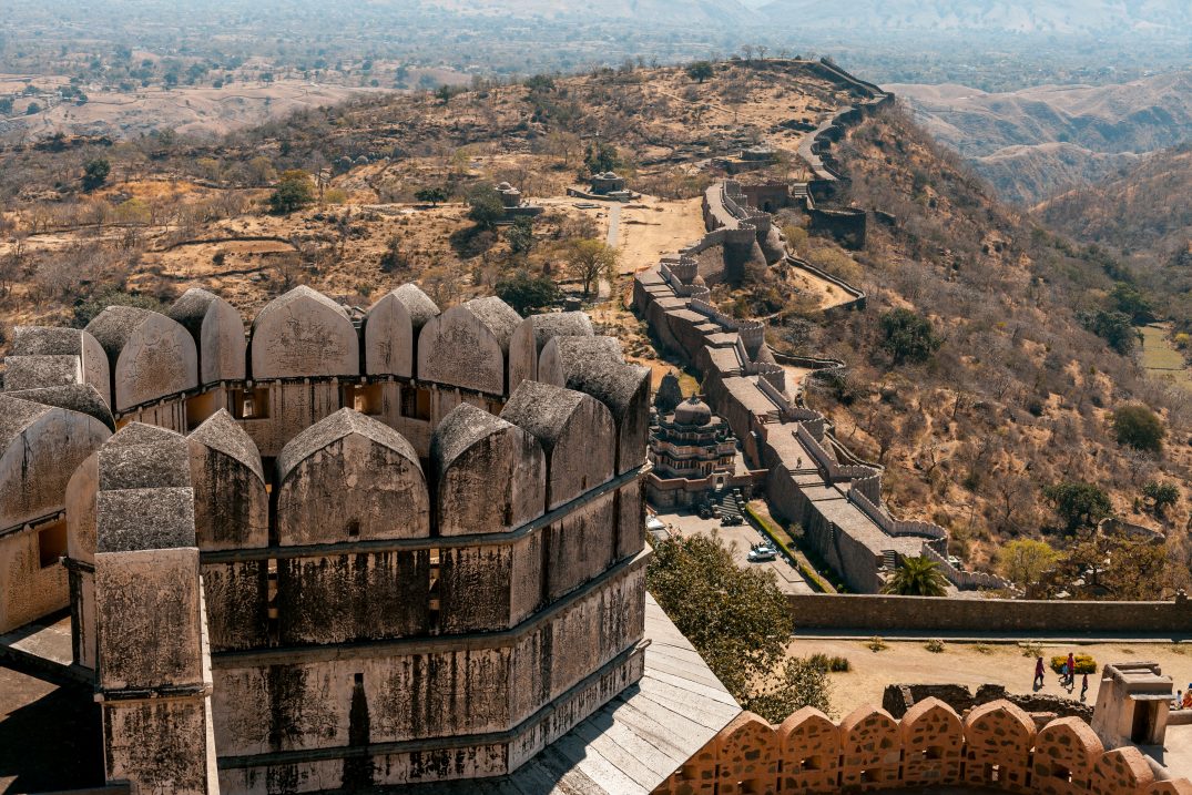 Serpentine walls of Kumbalgarh